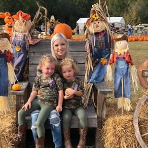 Meet your Posher, Casey